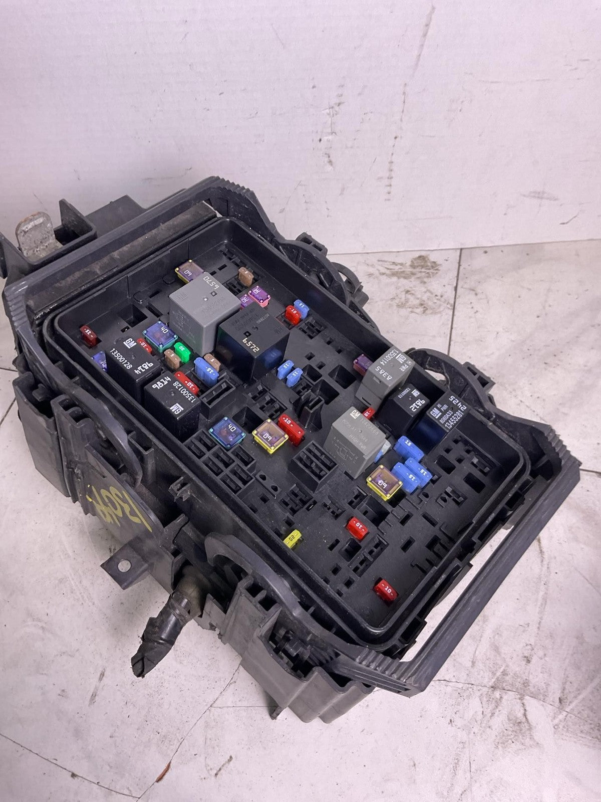 Engine Fuse Box CHEVY MALIBU 18 190